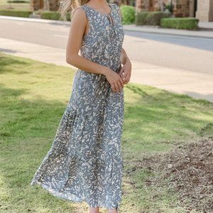 Endless Summer Sleeveless Leaf Print Blue Maxi Dress